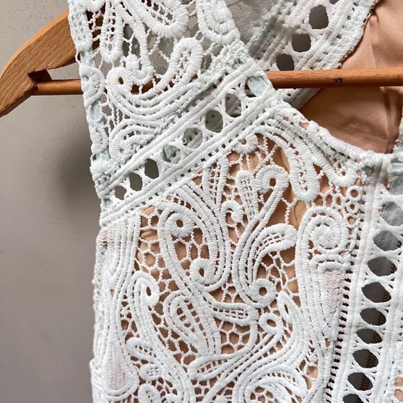 Lulu’s Dream Life Light Blue‎ Lace Bodycon Dress- Size Medium - Picture 2 of 6